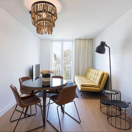 Lovelystay - Central Flat W/ Ac & Balcony OOporto Esterno foto
