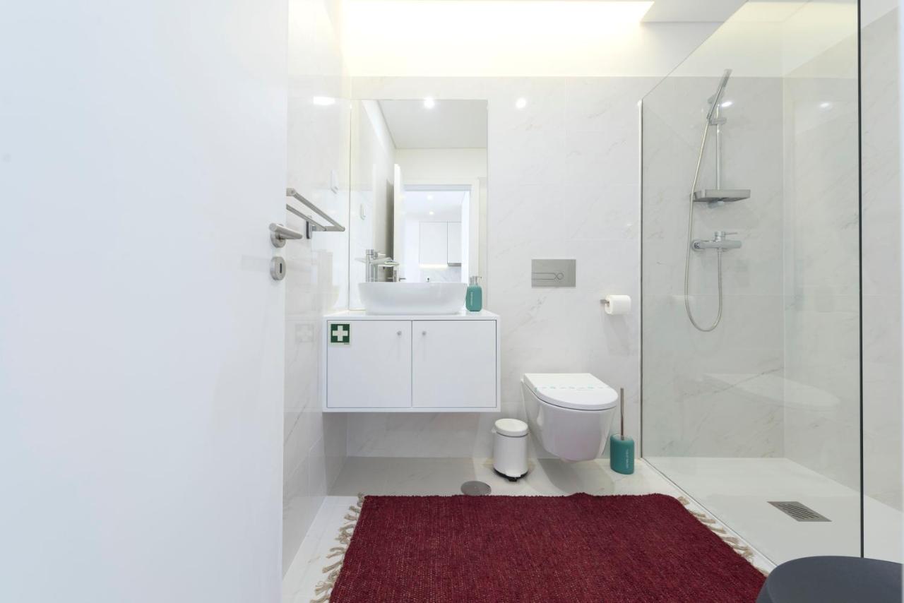 Lovelystay - Central Flat W/ Ac & Balcony OOporto Esterno foto