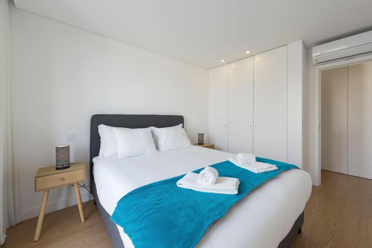 Lovelystay - Central Flat W/ Ac & Balcony OOporto Esterno foto