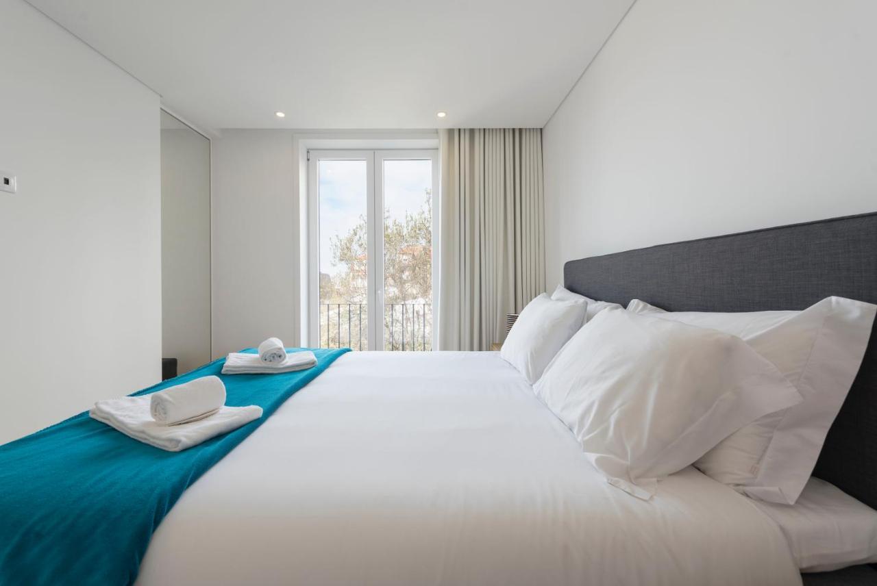 Lovelystay - Central Flat W/ Ac & Balcony OOporto Esterno foto
